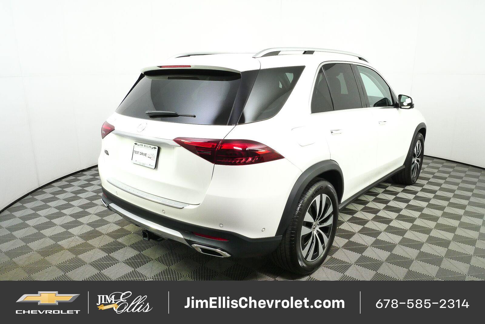 Used 2025 Mercedes-Benz GLE 350 4MATIC image 3