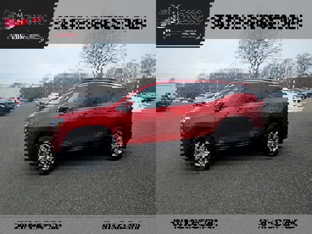 Used 2022 GMC Terrain SLE w/ Driver Convenience Package image 2