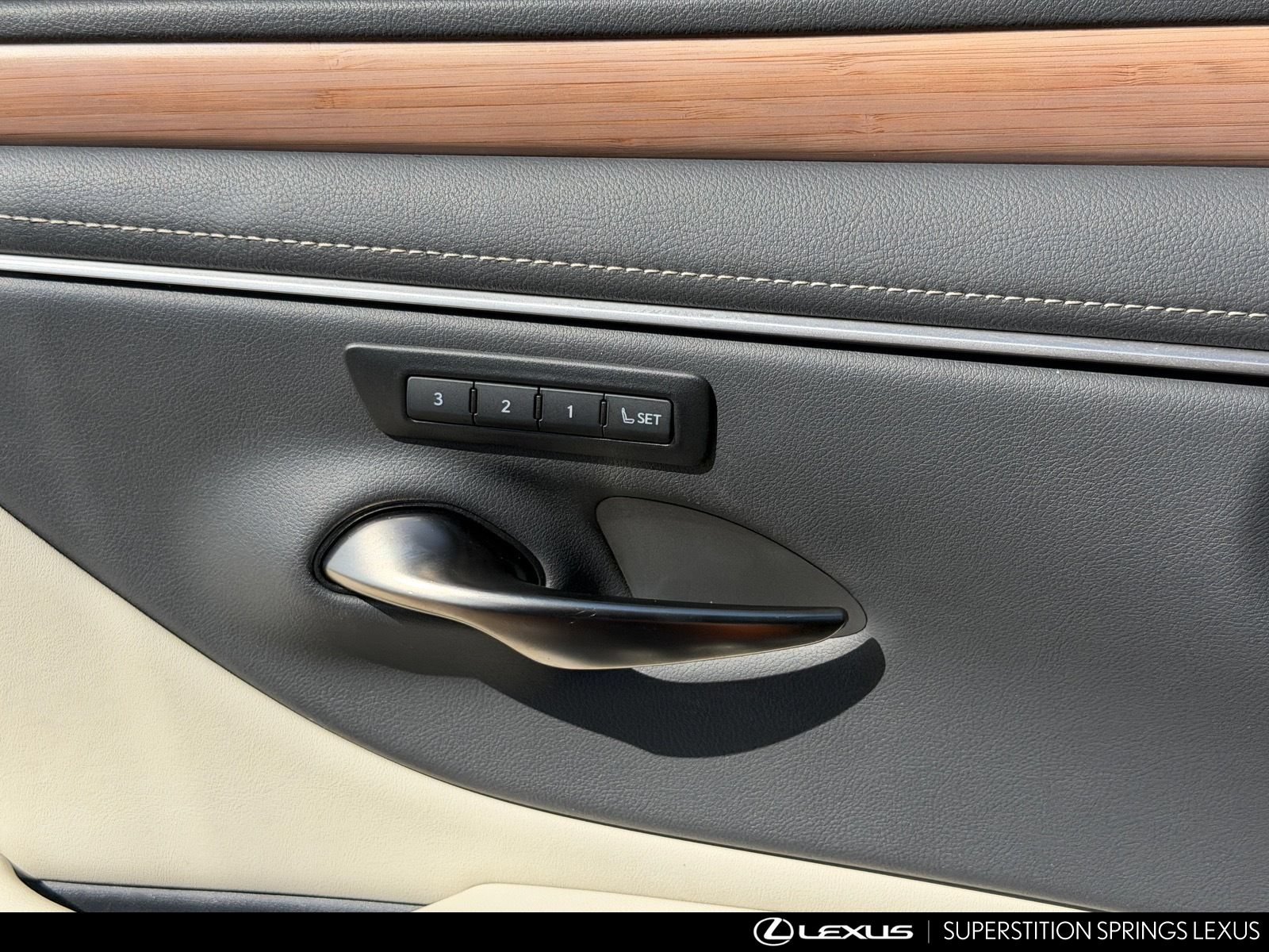 Certified 2025 Lexus ES 300h w/ Premium Package FWD image 19
