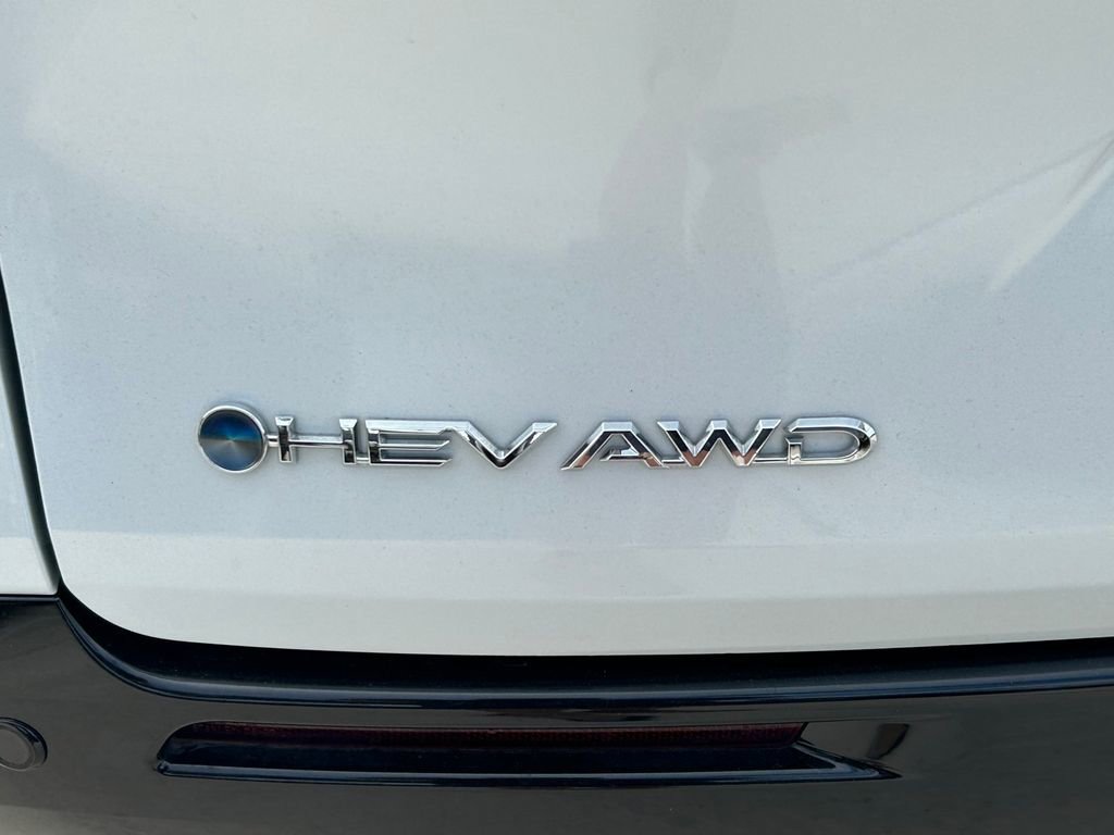 Used 2025 Toyota Sienna Limited AWD/4WD image 13