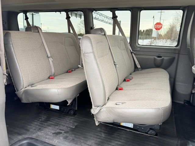 Used 2023 Chevrolet Express 3500 LS image 31