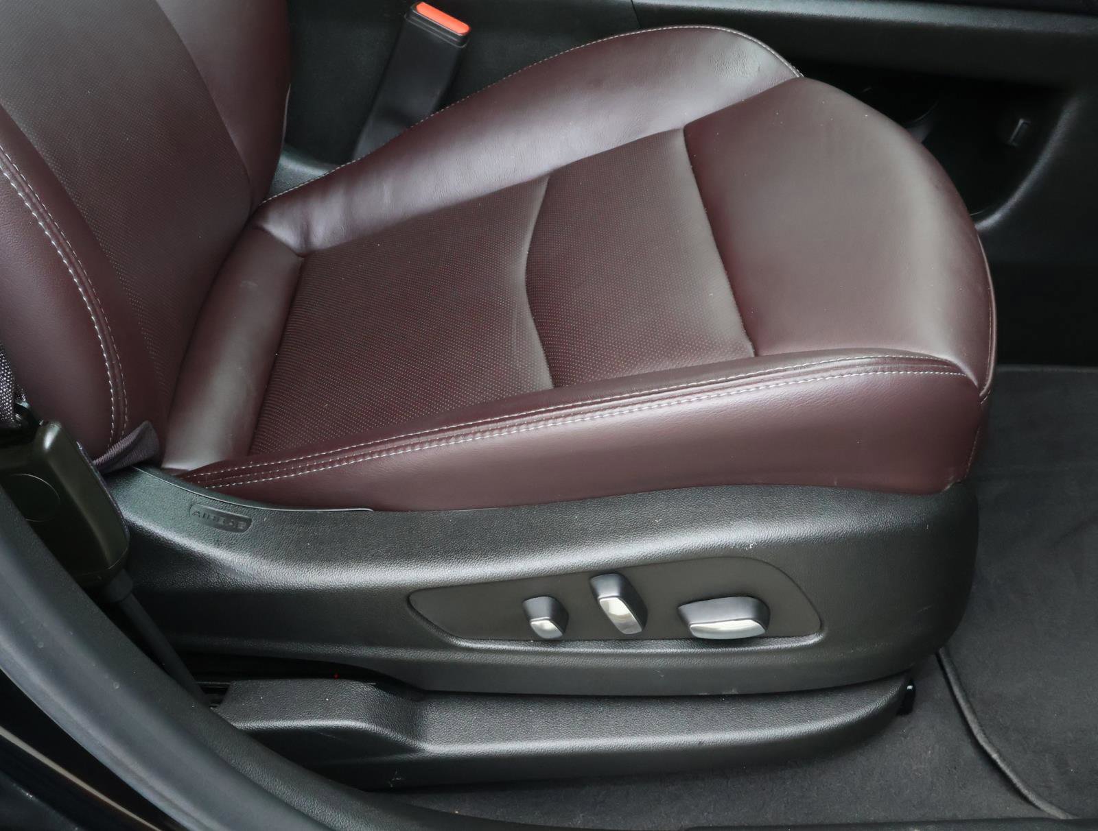 Used 2024 Cadillac XT6 Premium Luxury FWD image 23