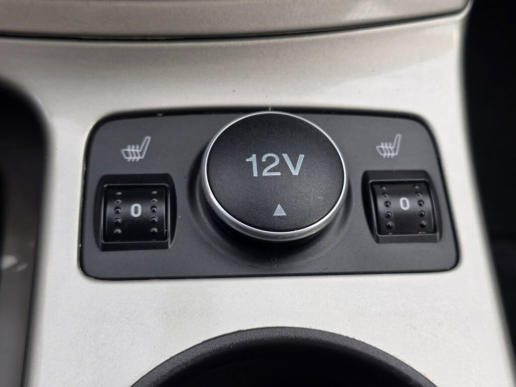 Used 2013 Ford C-MAX Energi SEL FWD image 38
