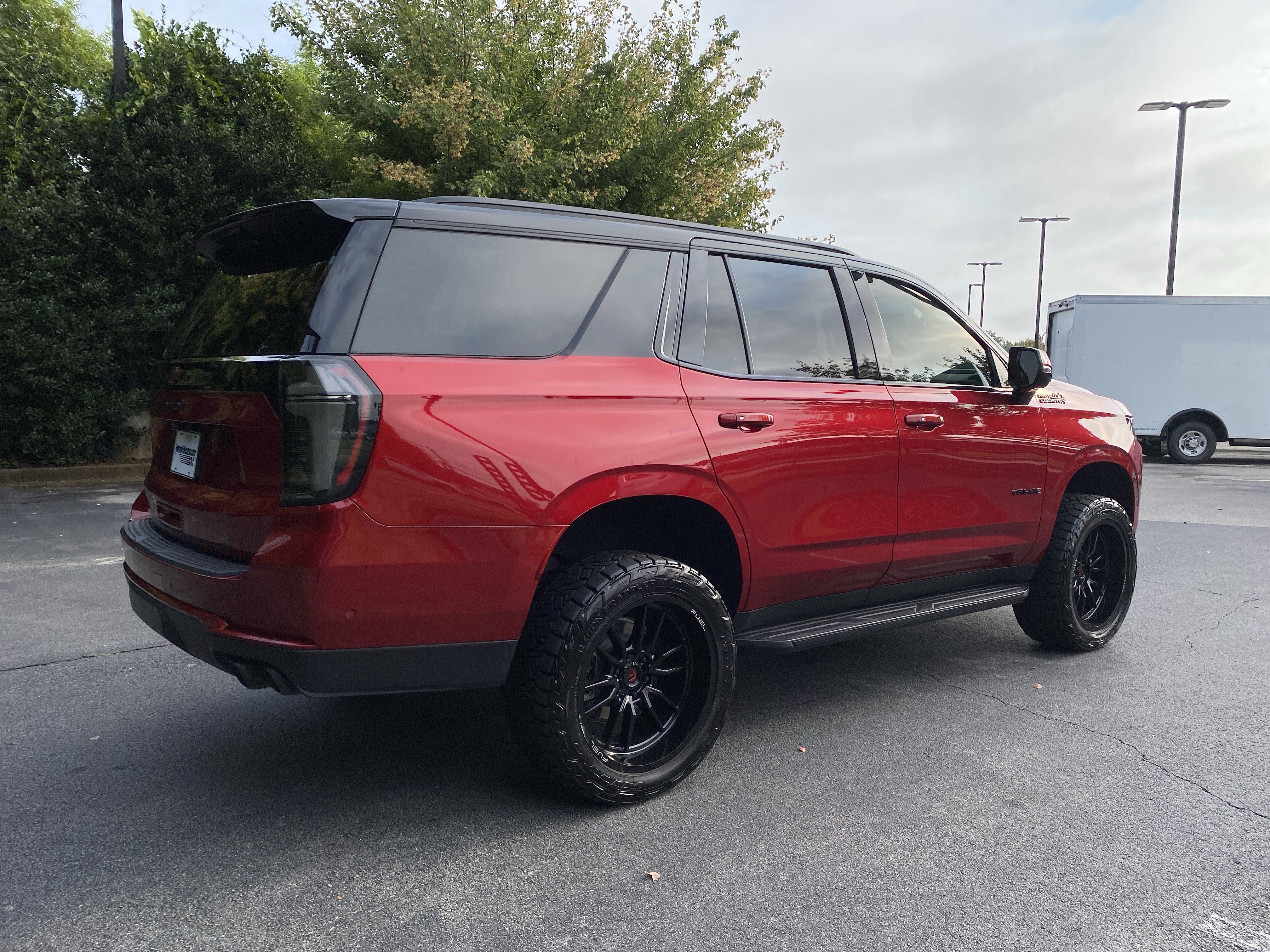 Used 2025 Chevrolet Tahoe High Country AWD/4WD image 9
