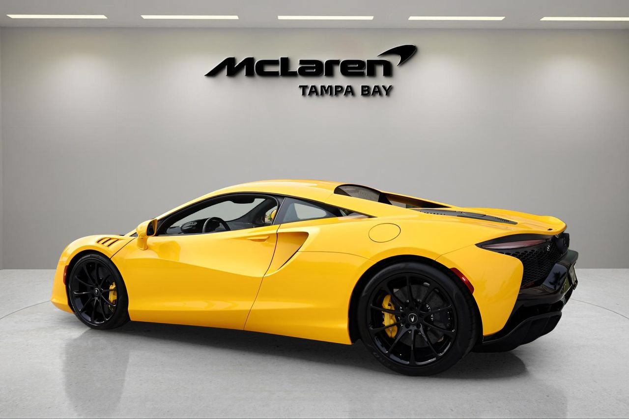 New 2026 McLaren Artura RWD image 3