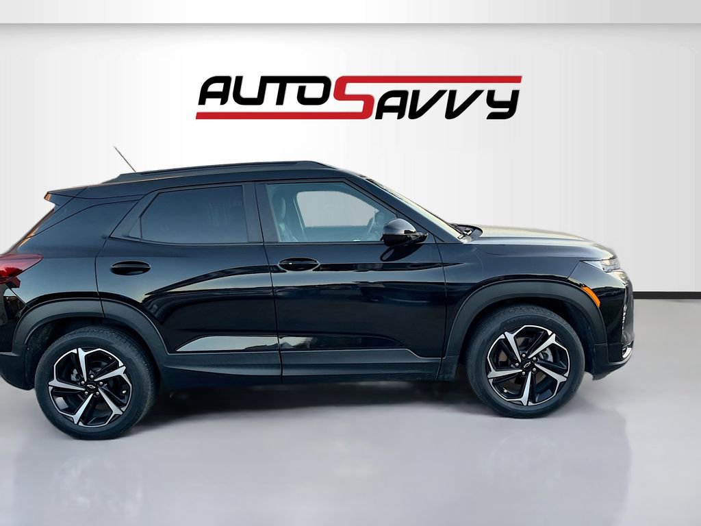 Used 2023 Chevrolet TrailBlazer RS w/ Sun and Liftgate Package image 8
