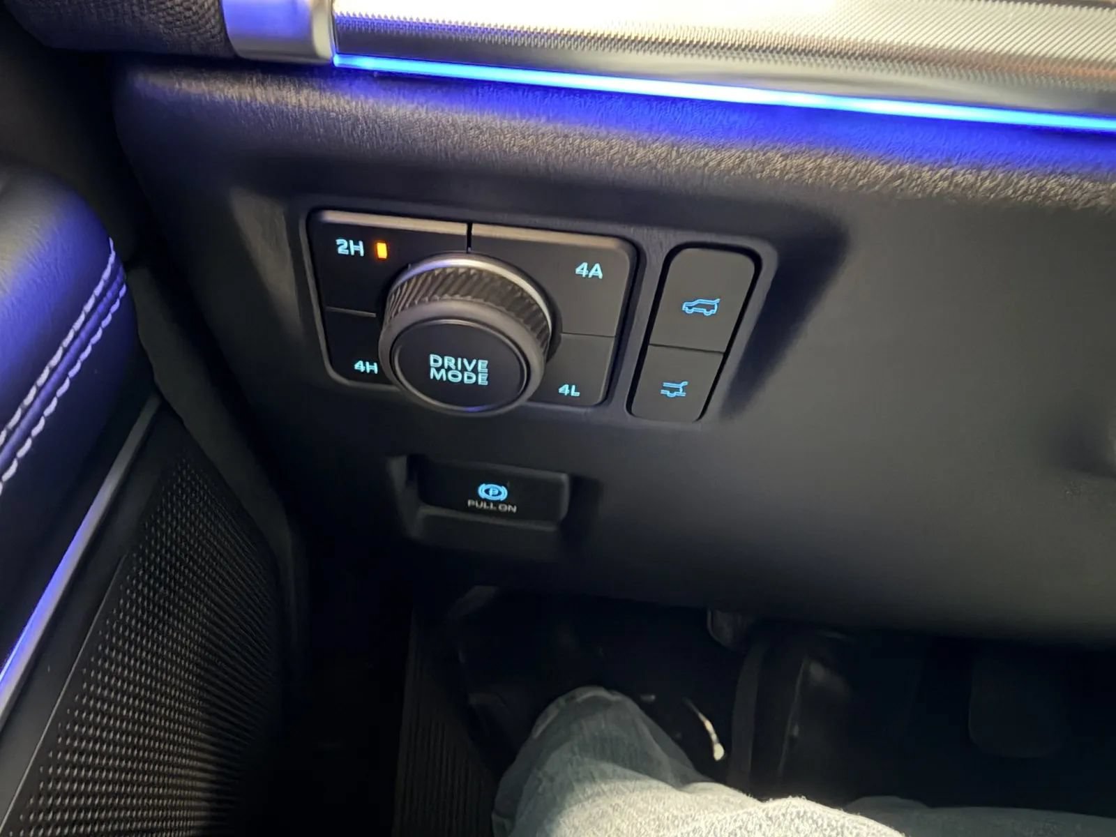 Used 2025 Ford Expedition Platinum AWD/4WD image 43