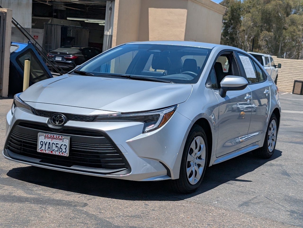 Used 2026 Toyota Corolla LE w/ Carpet Mat Package (TMS) FWD image 11