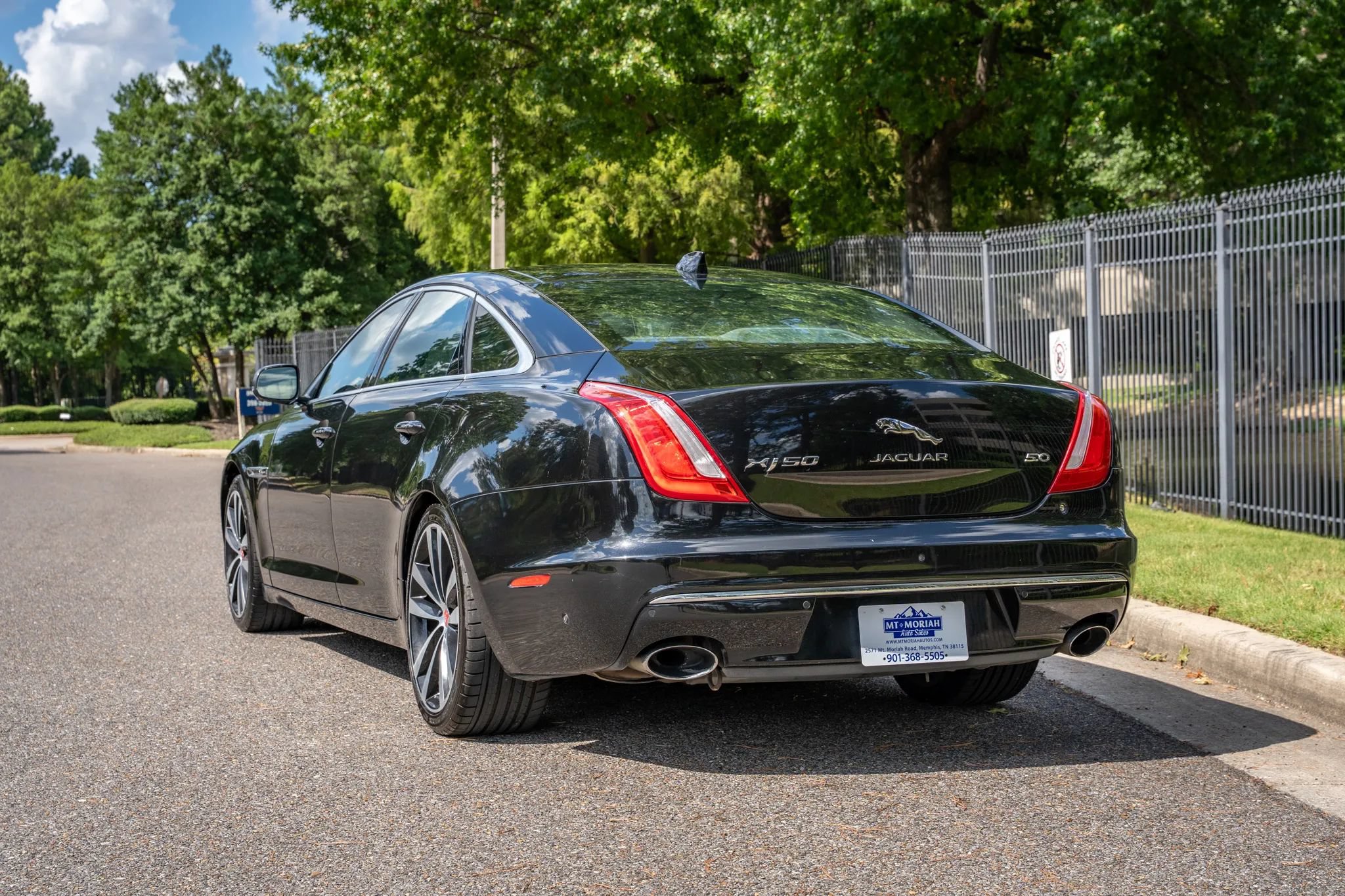 Used 2019 Jaguar XJ L Supercharged RWD image 7