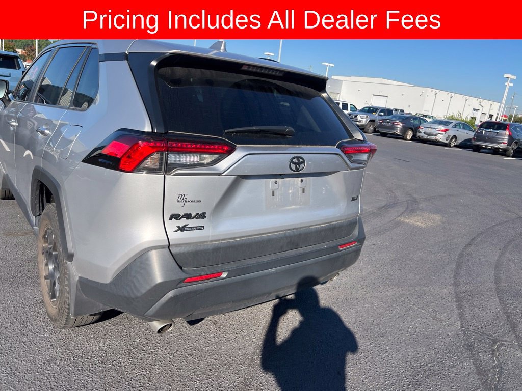Used 2024 Toyota RAV4 XLE FWD image 25