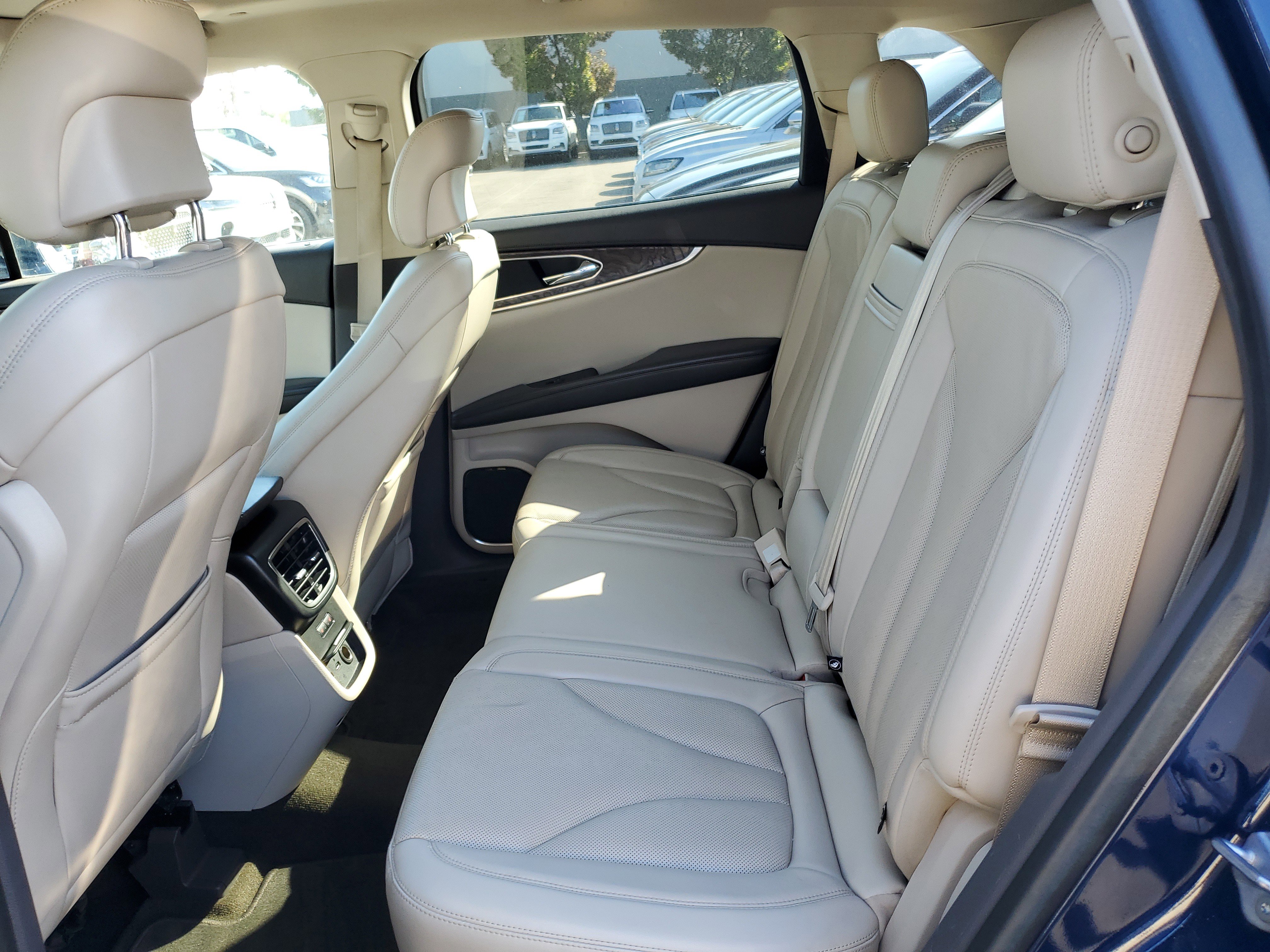 Certified 2019 Lincoln Nautilus Reserve image 8