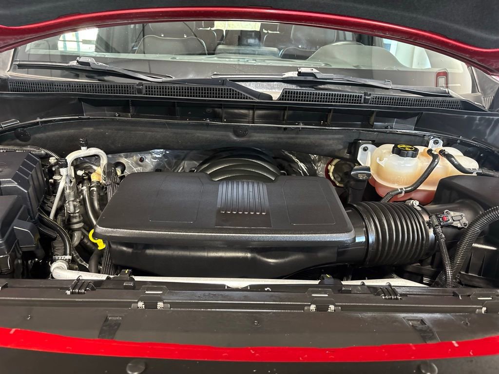 Used 2024 GMC Yukon SLT image 7