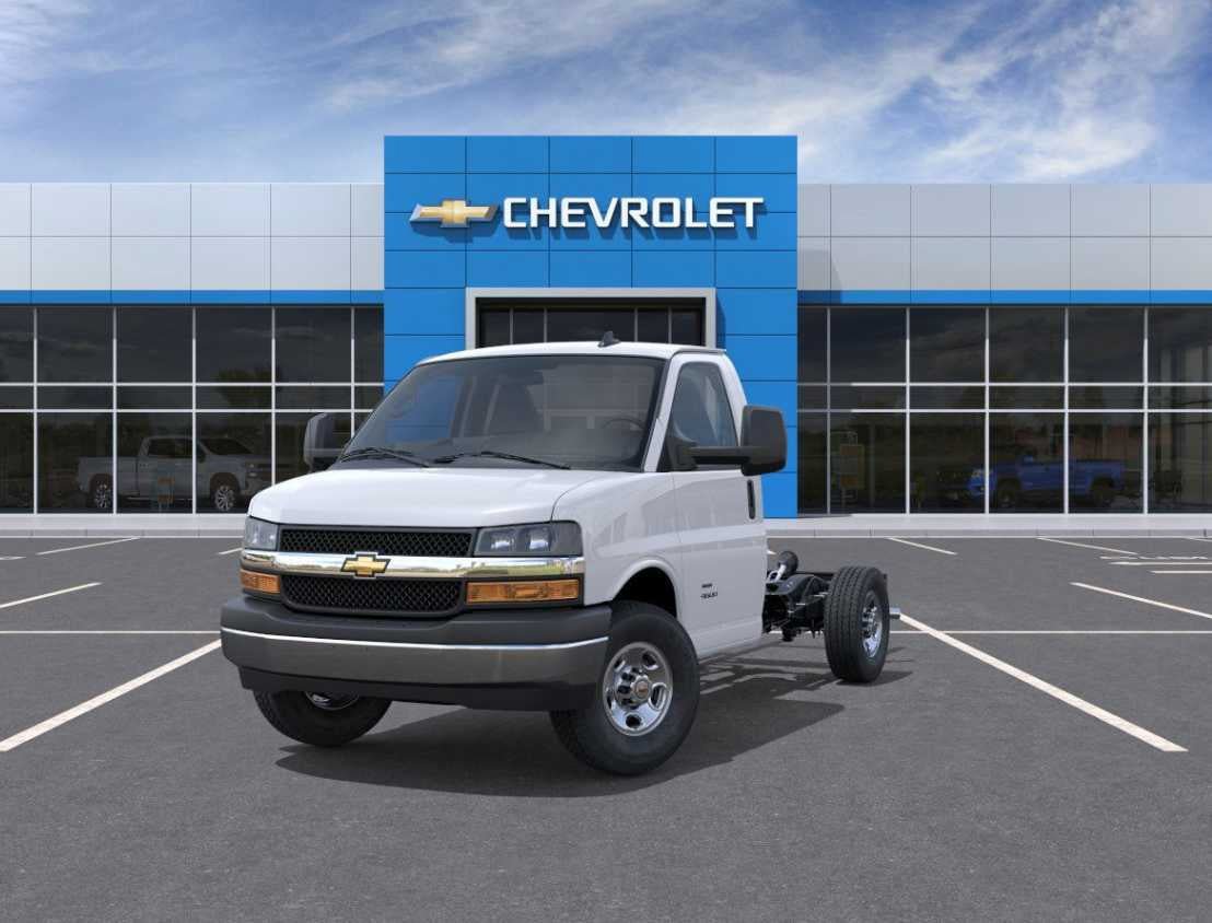 New 2025 Chevrolet Express 3500 w/ Power Convenience Package RWD image 5