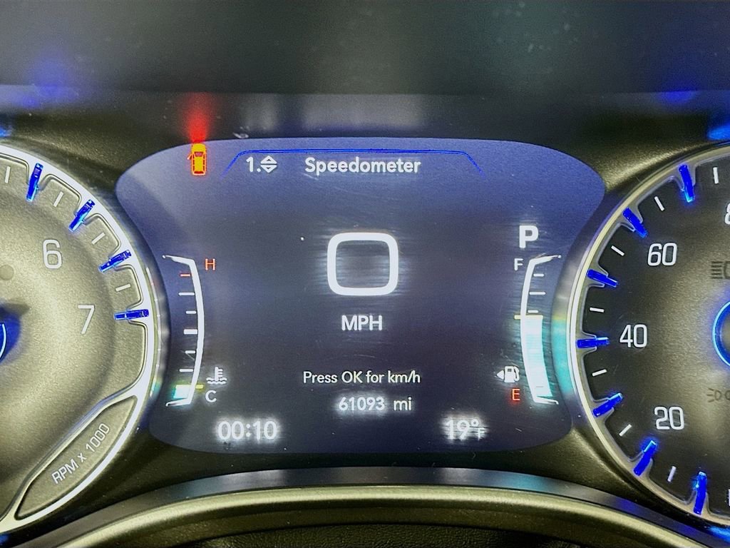 Certified 2024 Chrysler Pacifica Touring-L image 20