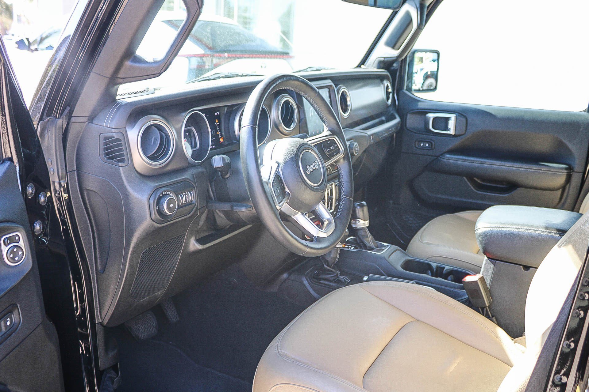 Used 2018 Jeep Wrangler Unlimited Rubicon AWD/4WD image 19