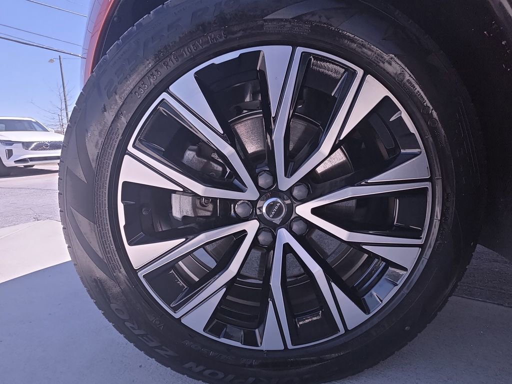 Used 2023 Volvo XC60 B5 Core w/ Climate Package image 35