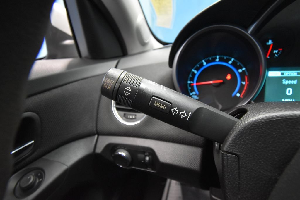 Used 2015 Chevrolet Cruze LT FWD image 12