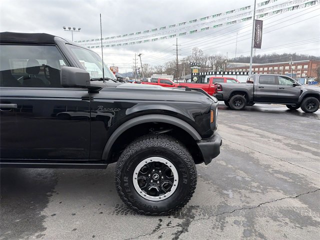 Used 2022 Ford Bronco 4-Door image 2