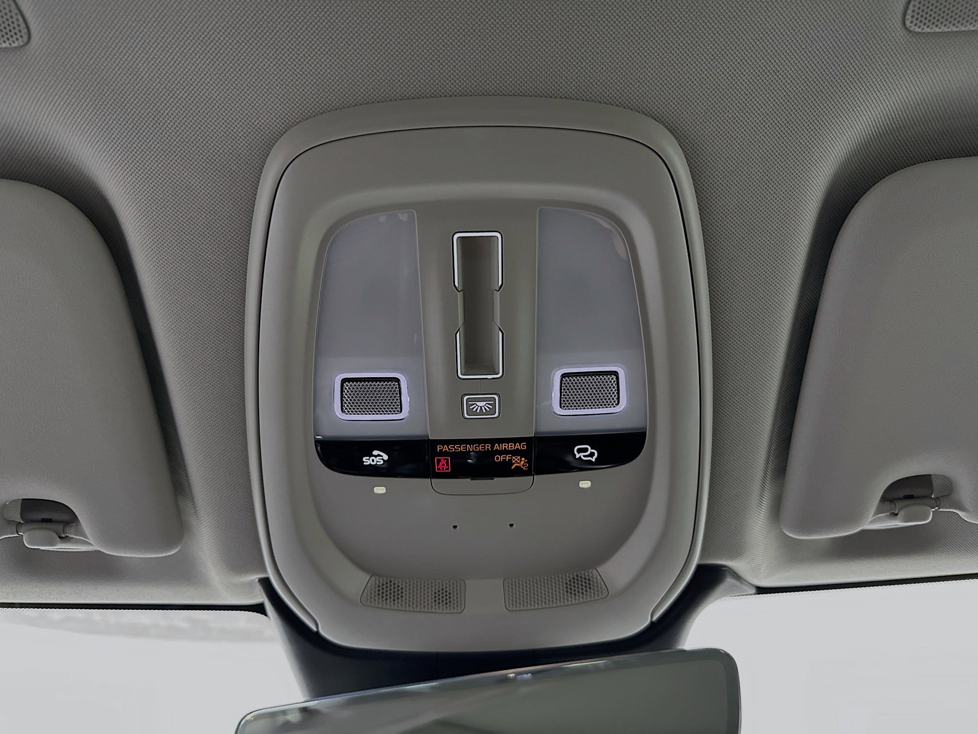 Used 2025 Volvo XC60 B5 Core image 18