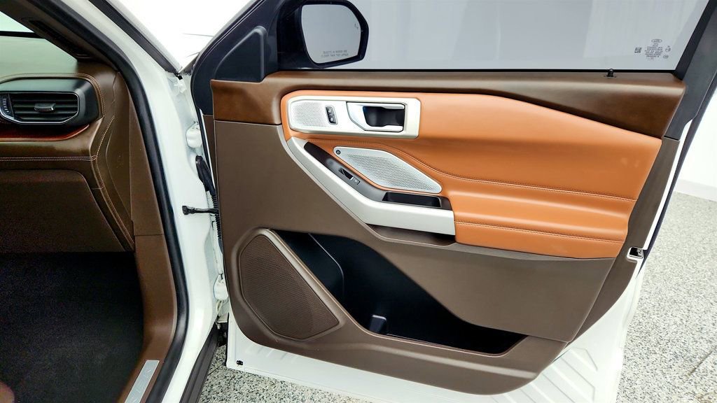 Used 2023 Ford Explorer King Ranch w/ Technology Package AWD/4WD image 28