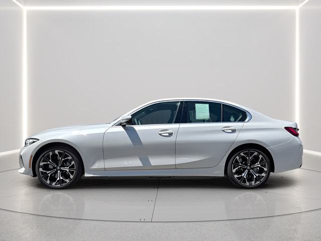 Used 2026 BMW 330i xDrive Sedan AWD/4WD image 2
