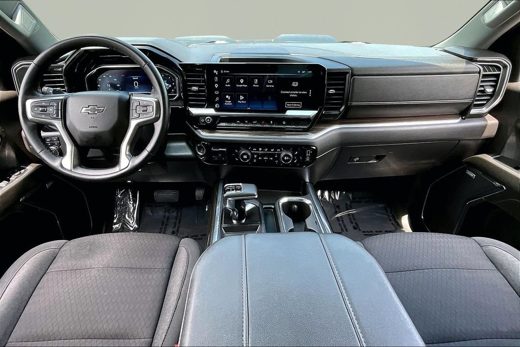 Used 2023 Chevrolet Silverado 1500 LT Trail Boss w/ Convenience Package II AWD/4WD image 9