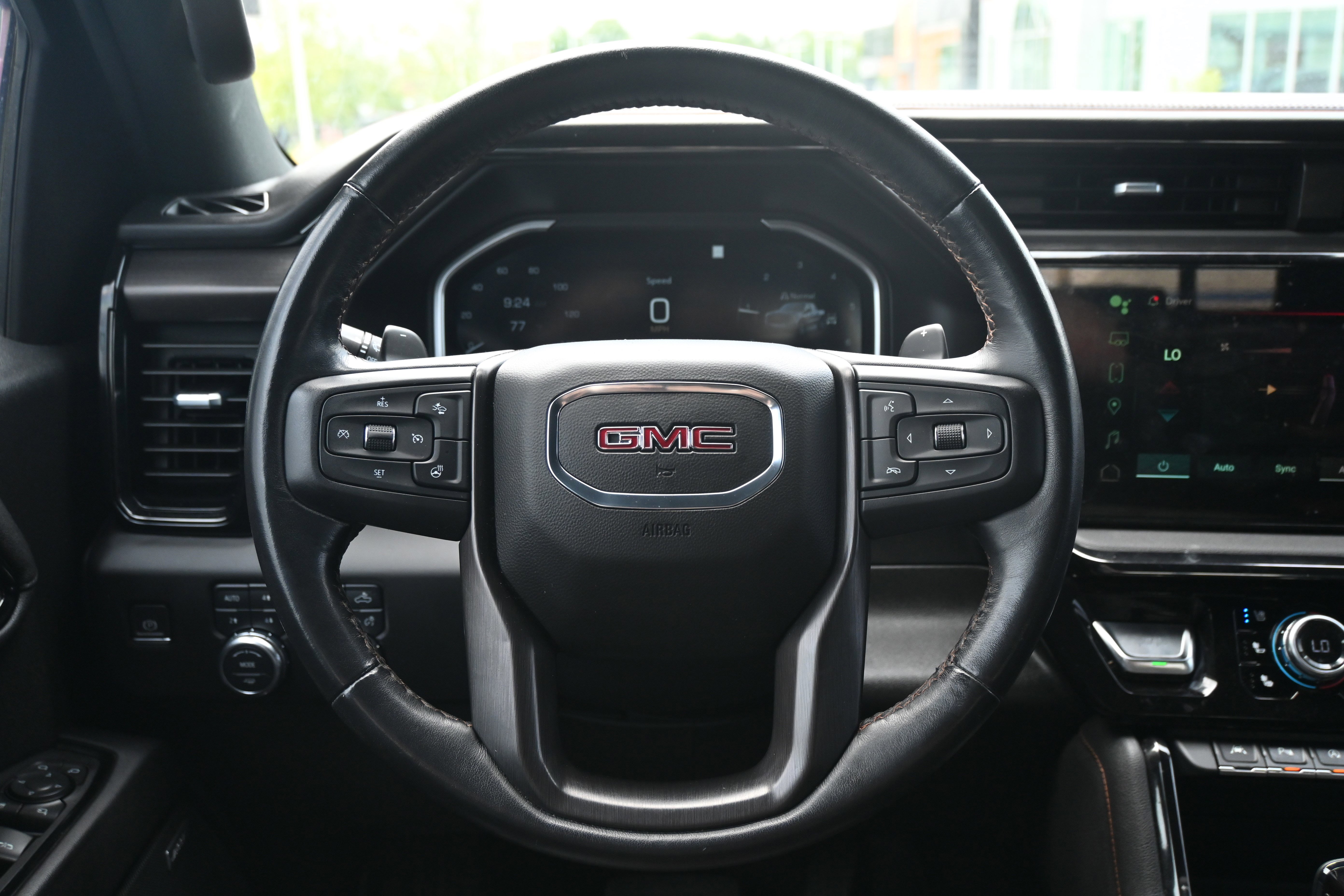 Used 2023 GMC Sierra 1500 AT4 w/ AT4 Premium Package AWD/4WD image 17