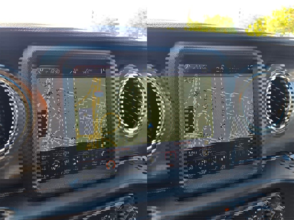 Used 2022 Jeep Wrangler Unlimited Rubicon 4xe w/ Cold Weather Group image 15