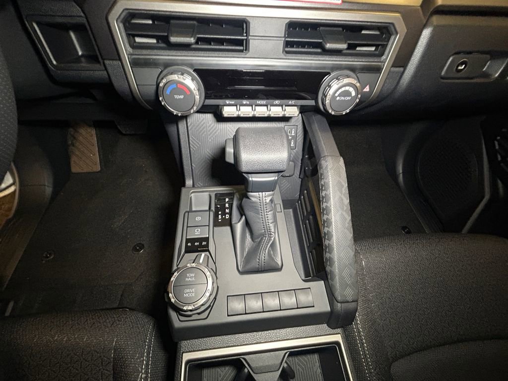 New 2026 Toyota 4Runner SR5 AWD/4WD image 11