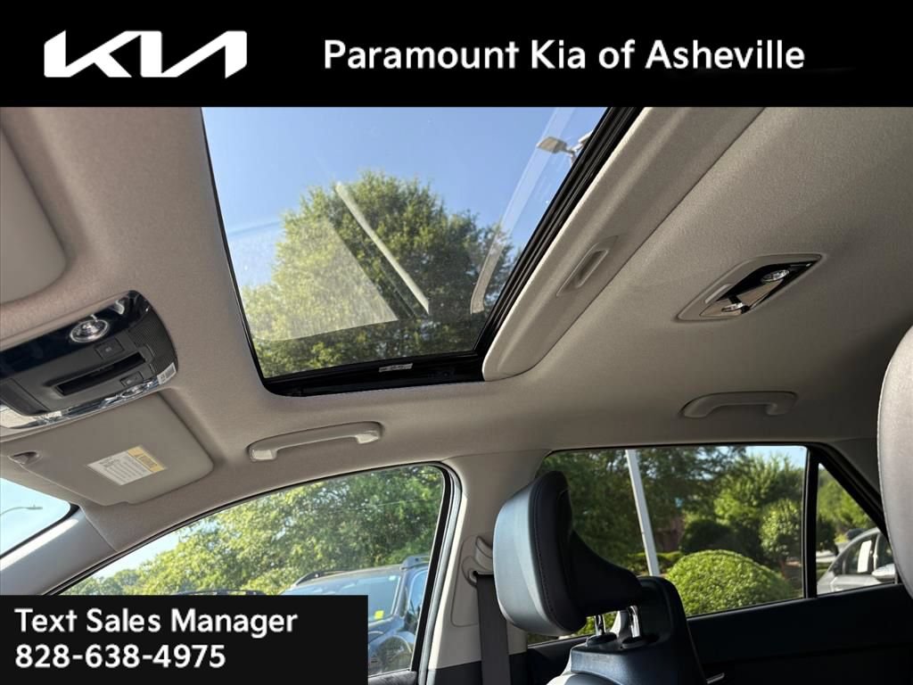 Certified 2025 Kia Niro EX Touring FWD image 14