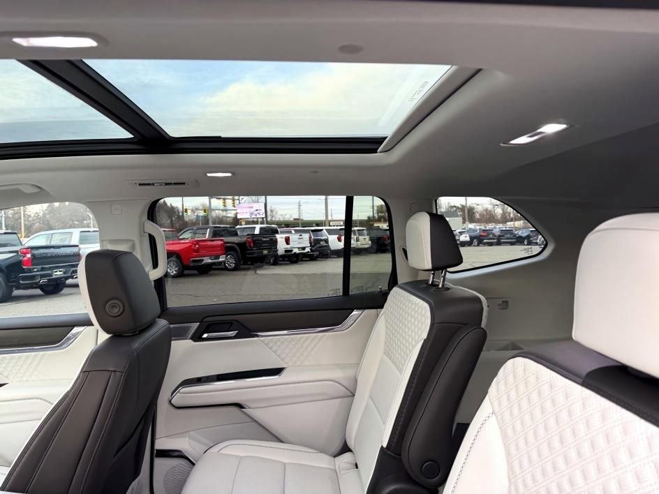 Certified 2024 GMC Acadia Denali w/ Super Cruise Package image 10