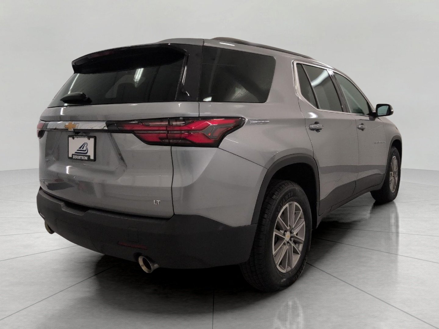 Used 2023 Chevrolet Traverse LT w/ LPO, Floor Liner Package AWD/4WD image 20