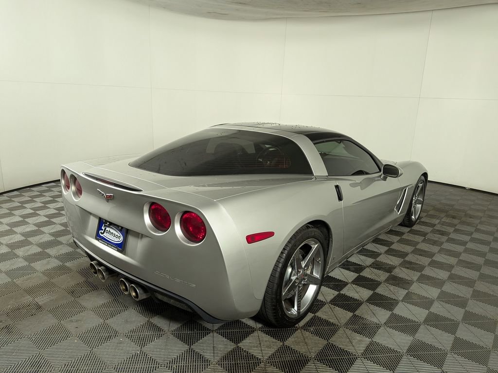 Used 2007 Chevrolet Corvette Coupe w/ Preferred Equipment Group RWD image 7