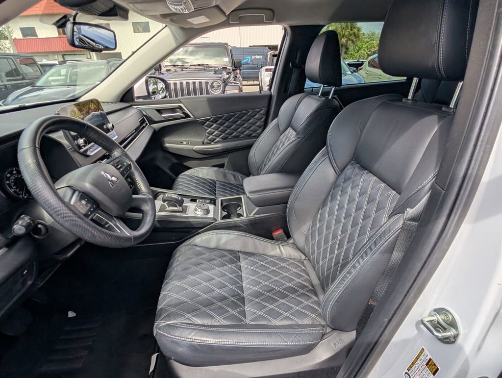 Used 2022 Mitsubishi Outlander SEL image 10