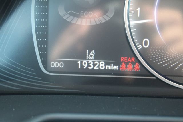 Certified 2024 Lexus ES 350 w/ Premium Package image 15