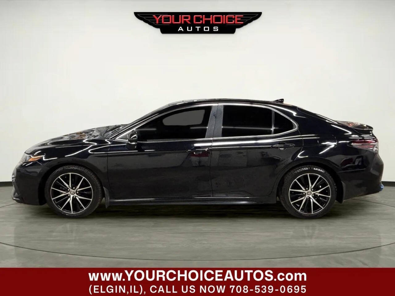 Used 2022 Toyota Camry SE w/ Cold Weather Package AWD/4WD image 2