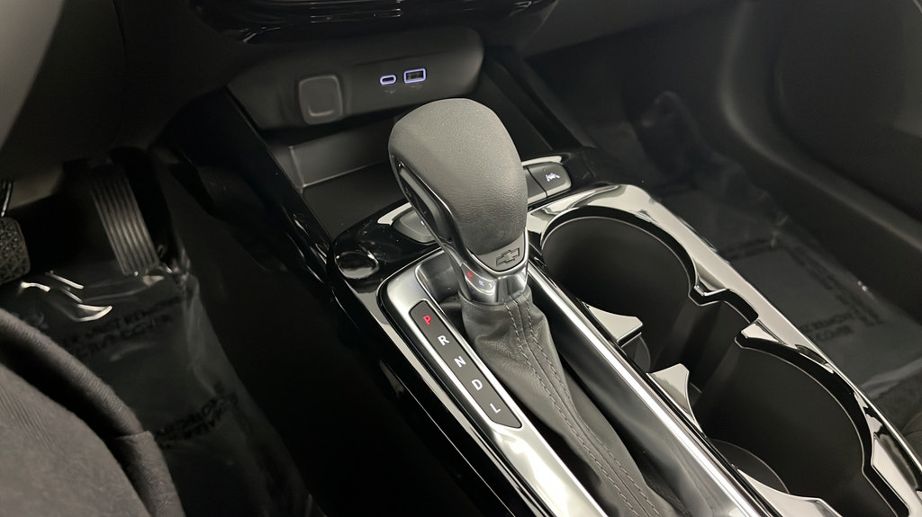New 2026 Chevrolet Trax LT w/ LT Convenience Package FWD image 17