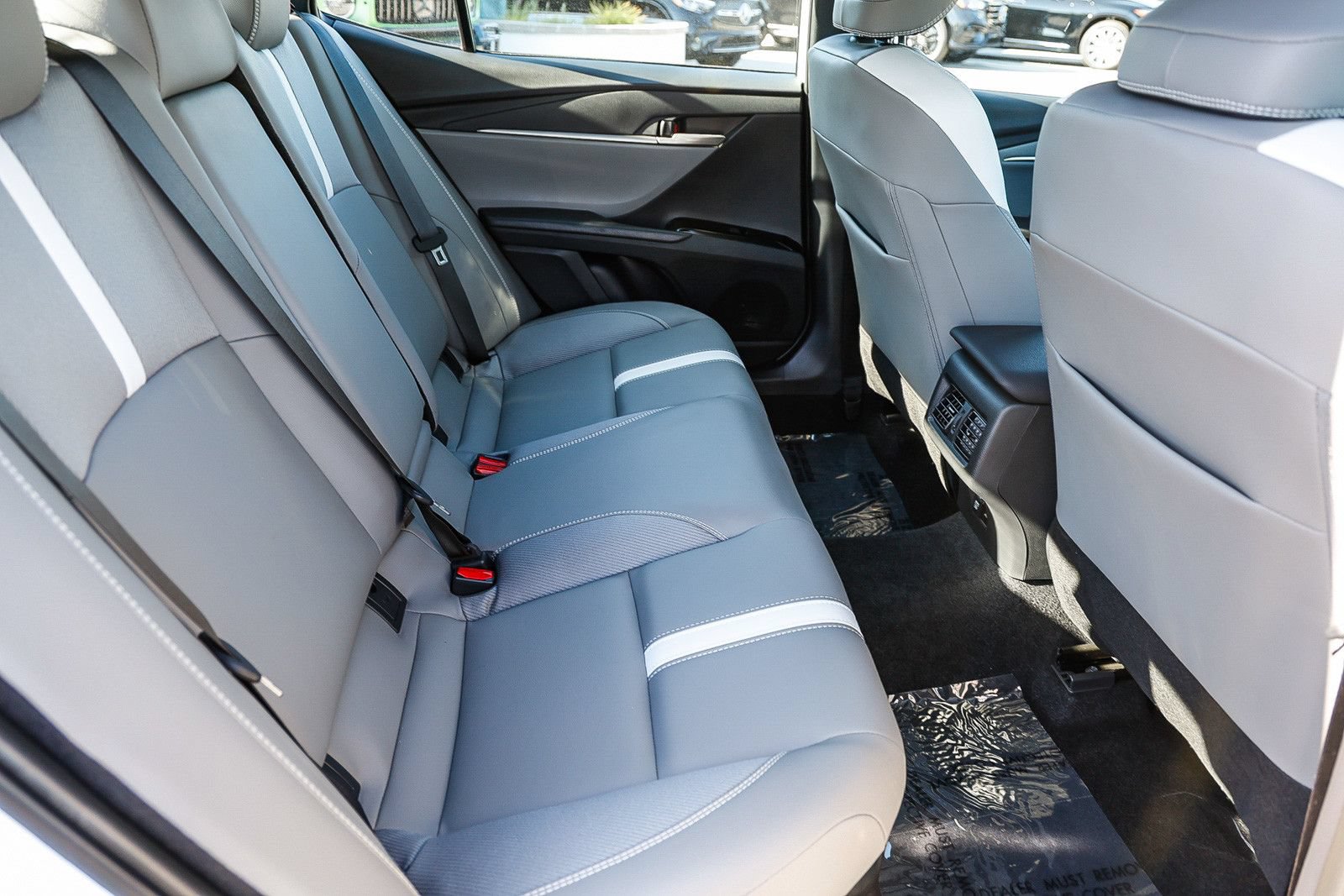 Used 2026 Toyota Camry SE w/ Multimedia Upgrade Package FWD image 17