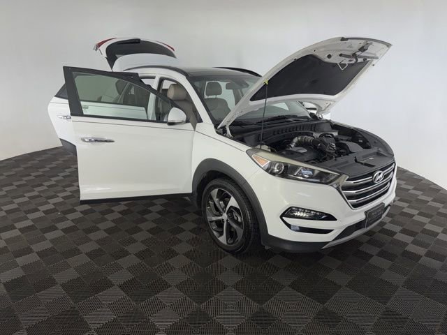 Used 2017 Hyundai Tucson Limited w/ Limited Ultimate Package 03 FWD image 12