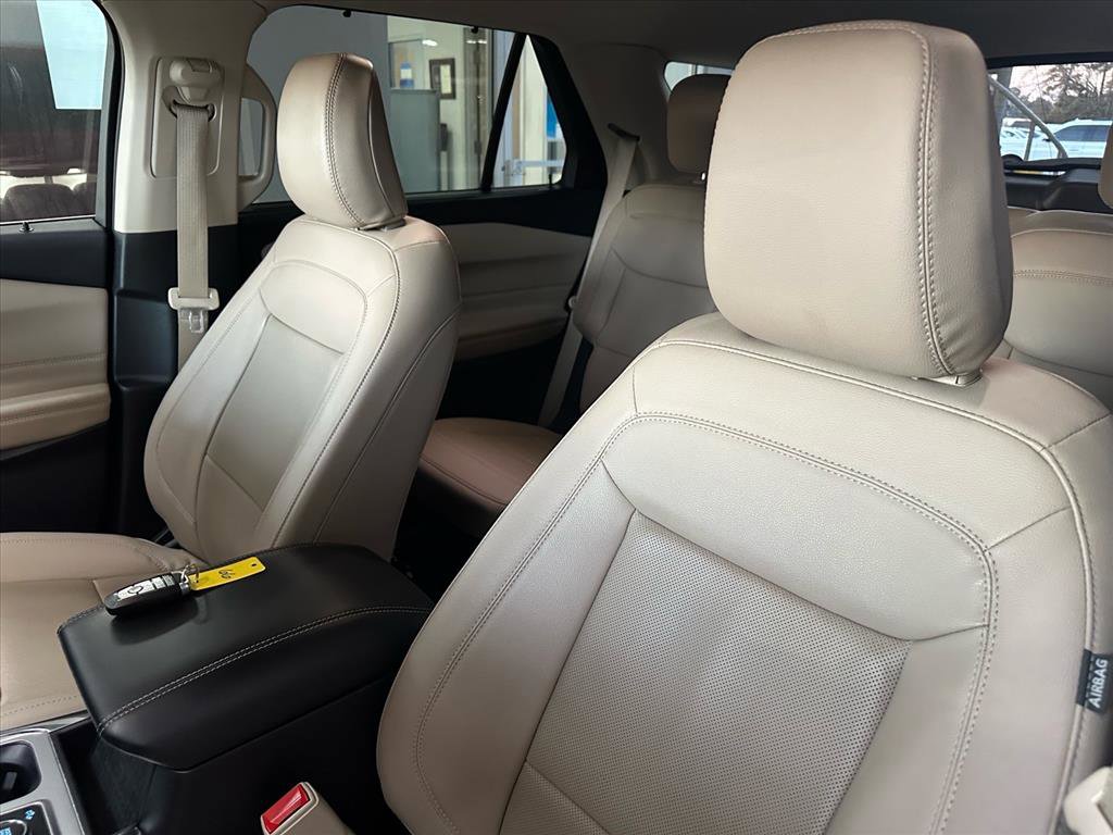 Certified 2022 Ford Explorer Limited w/ Equipment Group 301A image 22