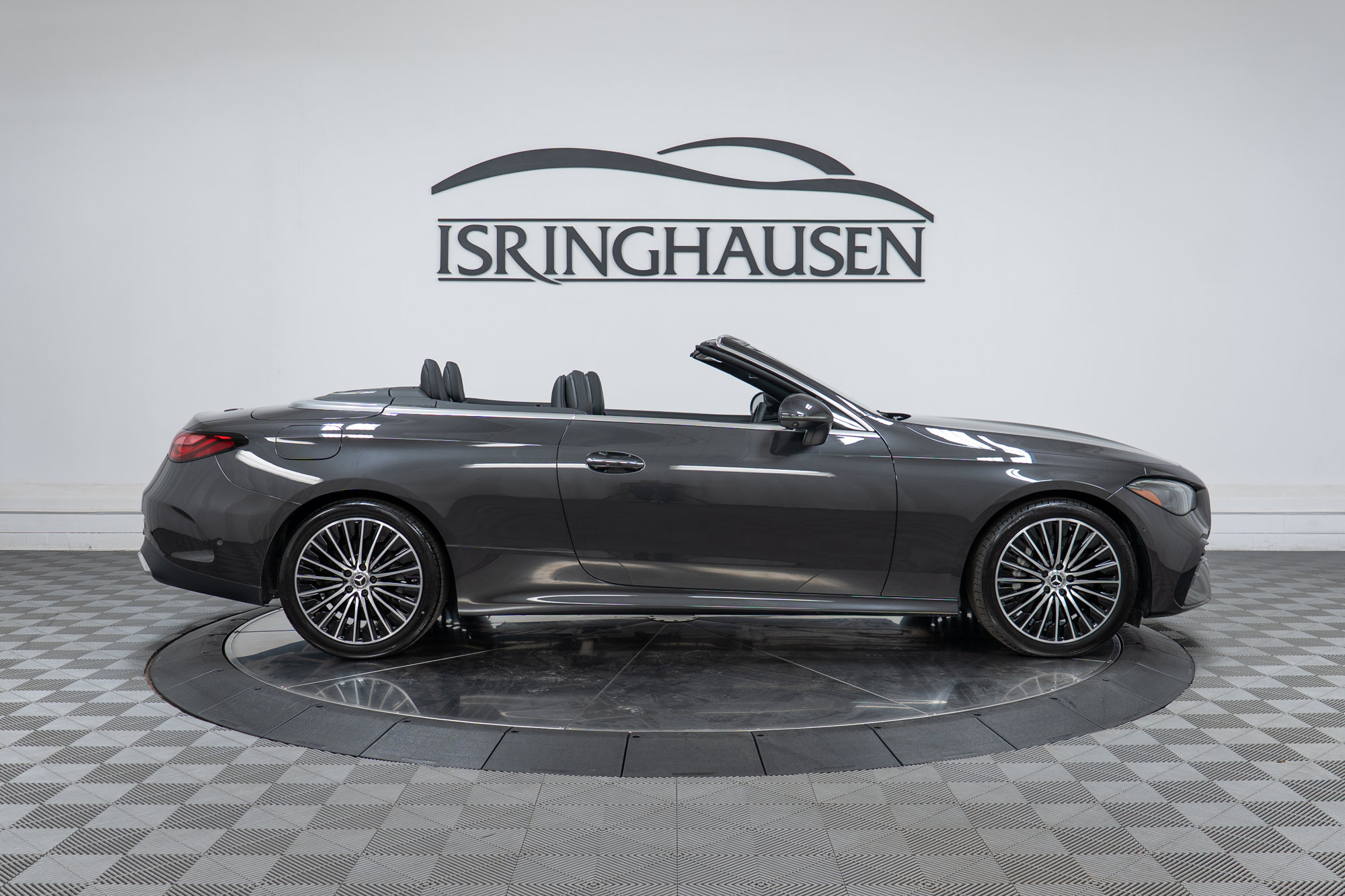 Certified 2024 Mercedes-Benz CLE 450 4MATIC Cabriolet image 4