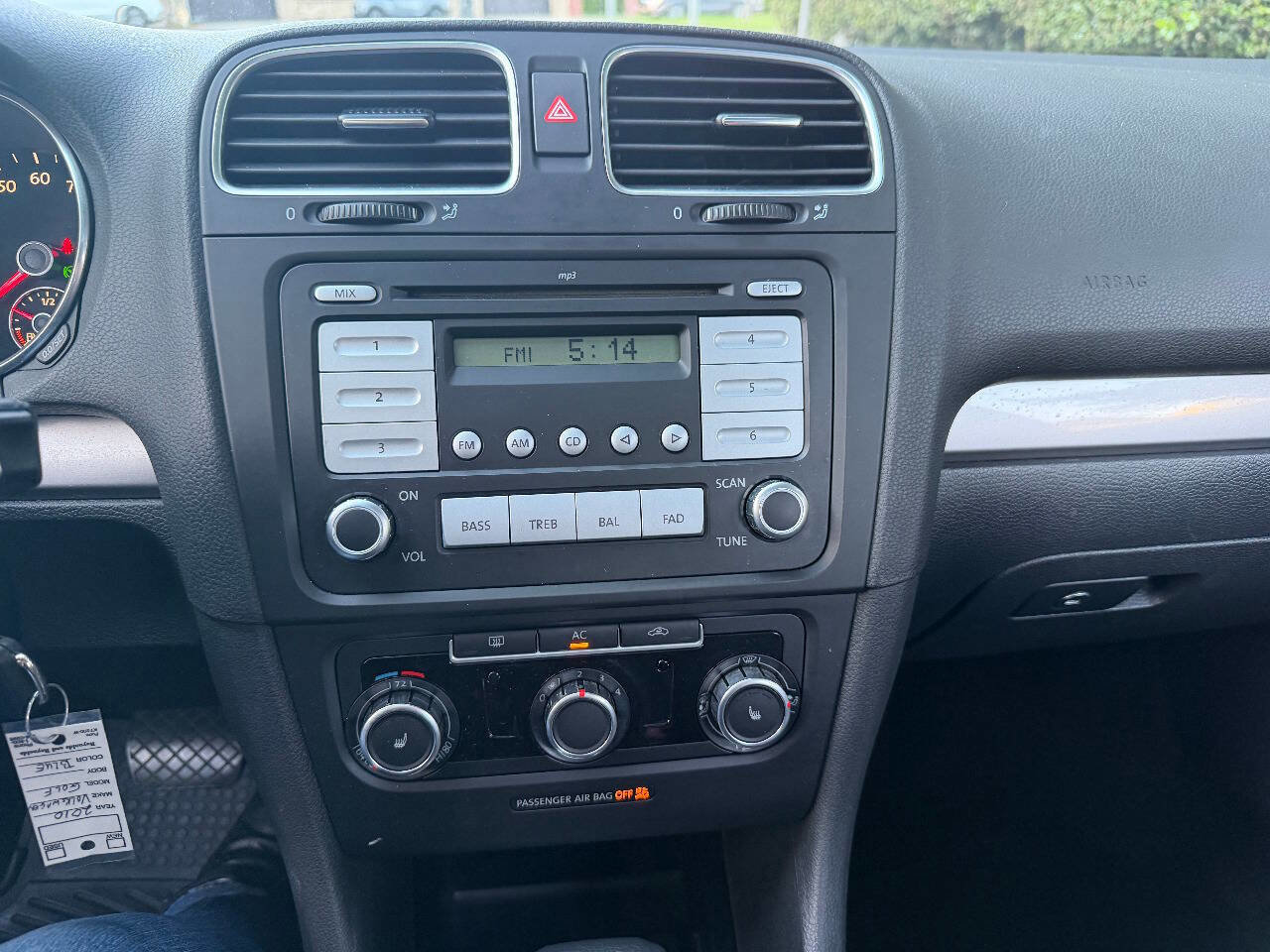 Used 2010 Volkswagen Golf 4-Door image 29