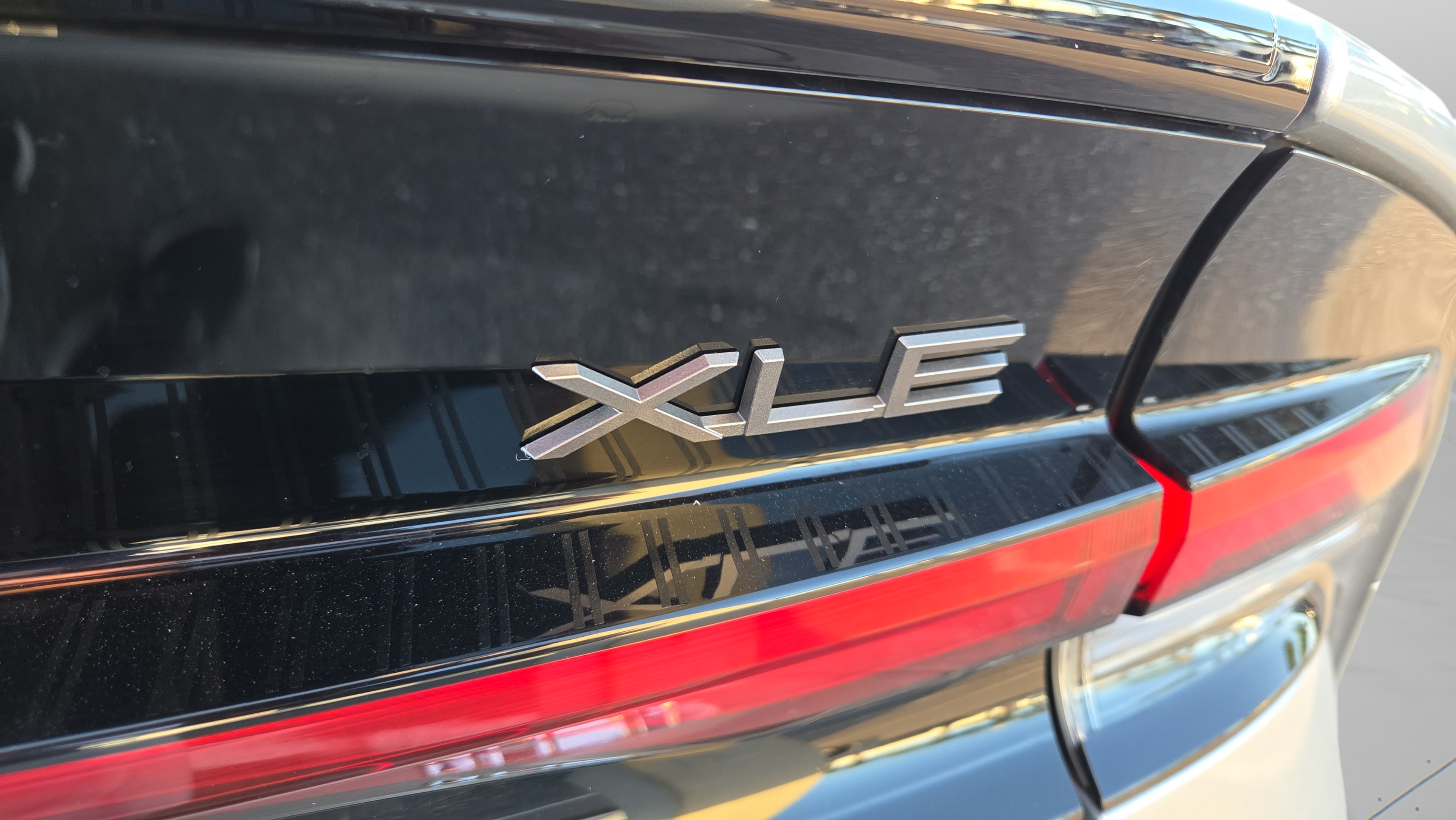 Certified 2024 Toyota Prius XLE FWD image 6