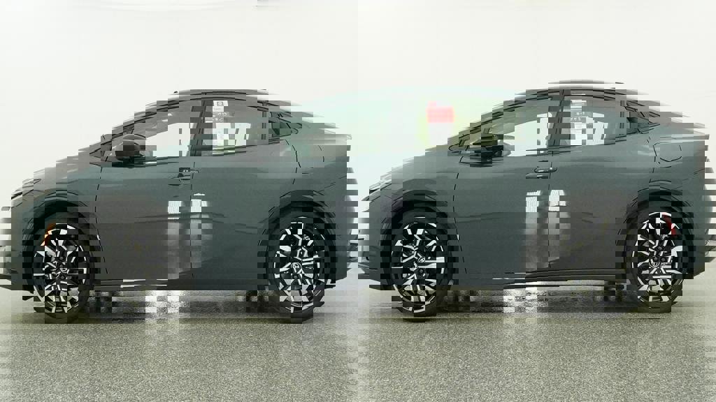 New 2026 Toyota Prius Plug-In Hybrid image 4