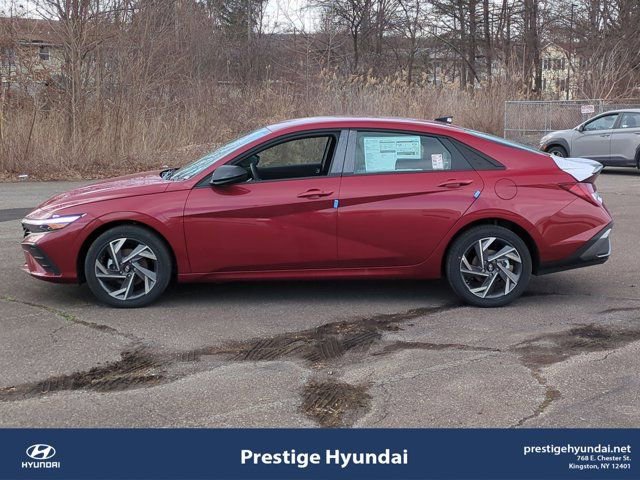 New 2025 Hyundai Elantra SEL image 1