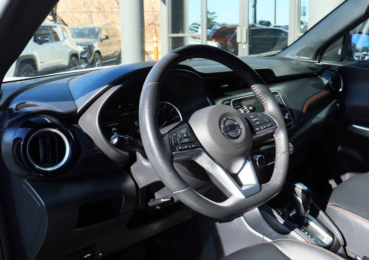 Used 2020 Nissan Kicks SR w/ SR Premium Package FWD image 39