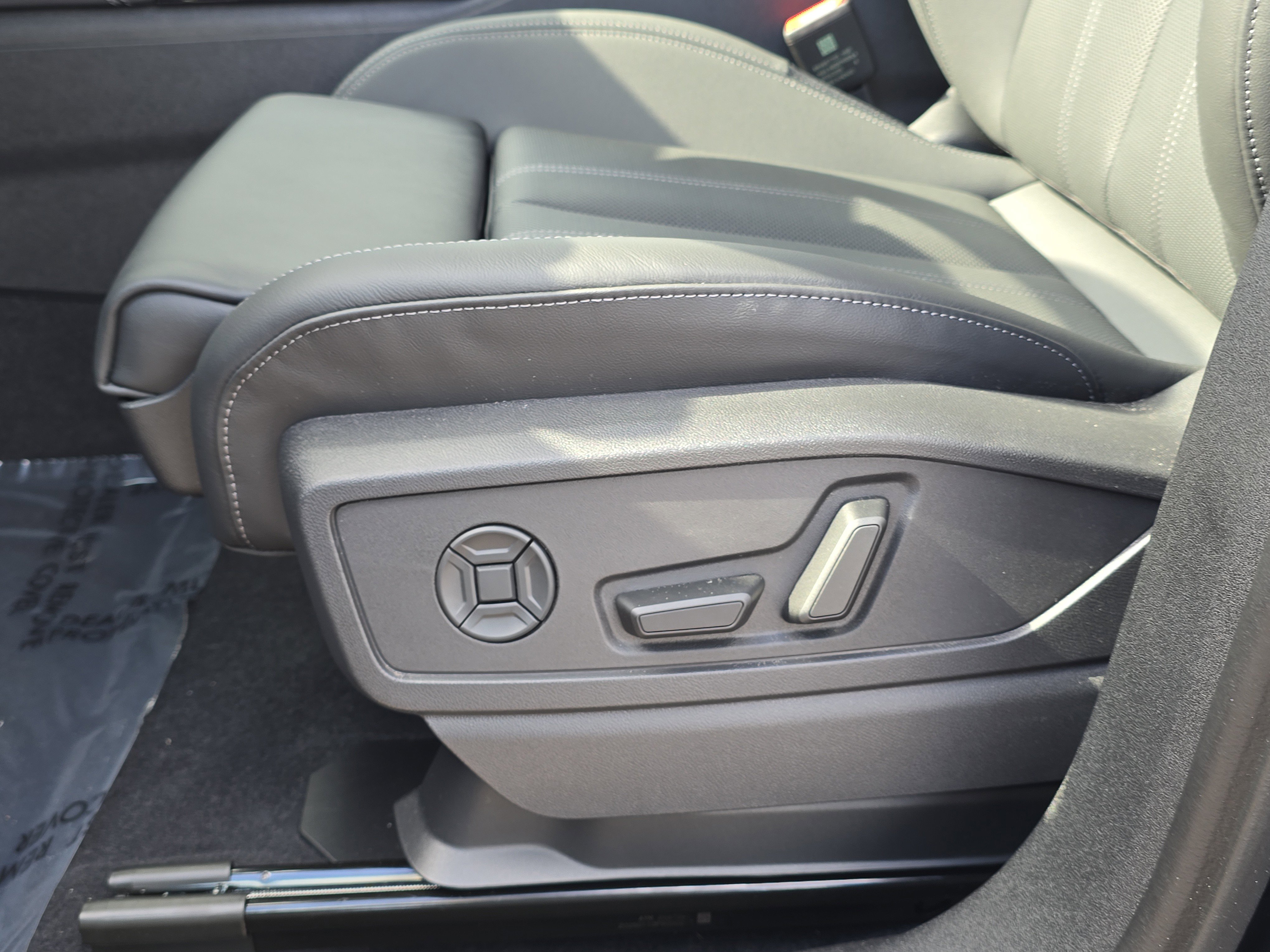 New 2025 Audi Q5 Prestige image 21