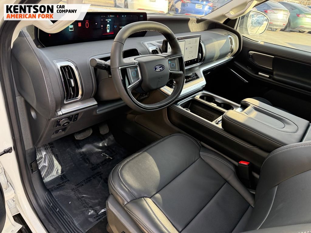 Used 2025 Ford Expedition Max Platinum w/ Driver's Package image 34