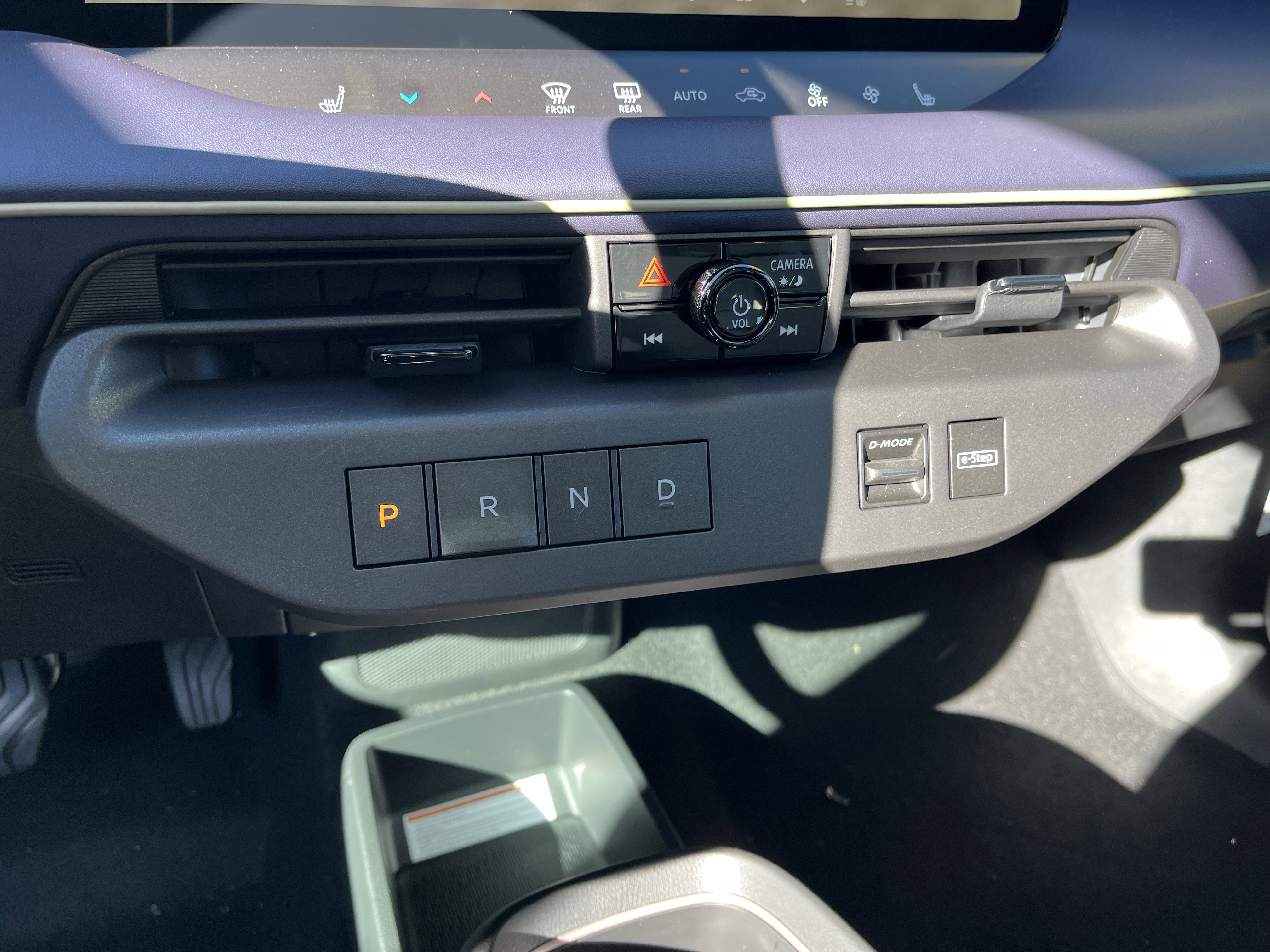 New 2026 Nissan Leaf Platinum+ image 18