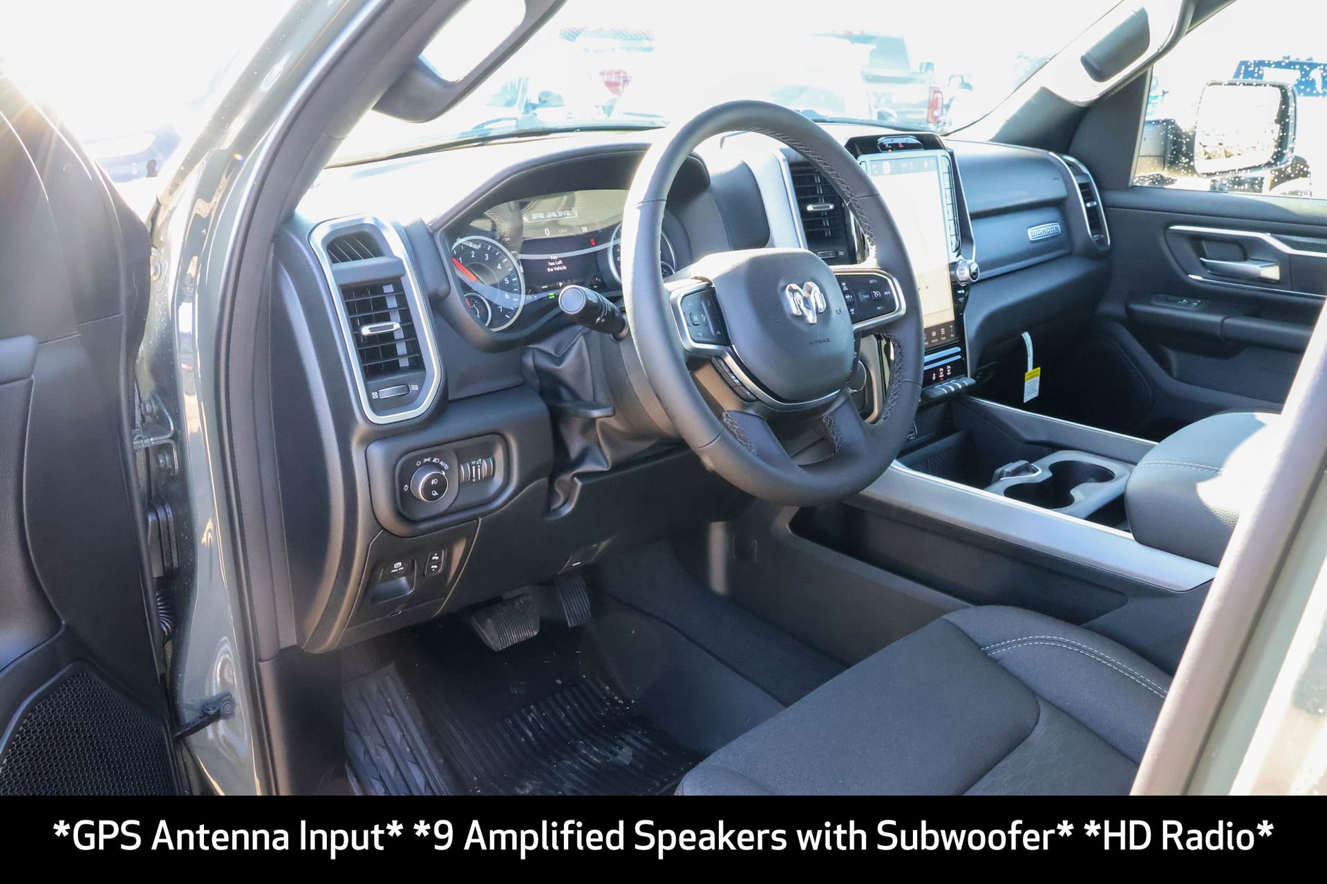 New 2026 RAM 1500 4x4 Crew Cab image 4